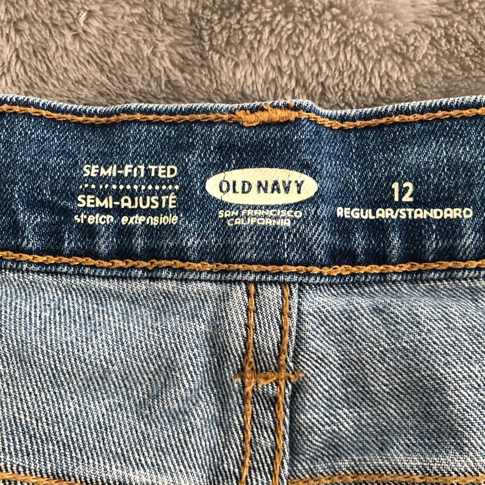 Old navy Semi fitted jean shorts - Picture 4 of 7